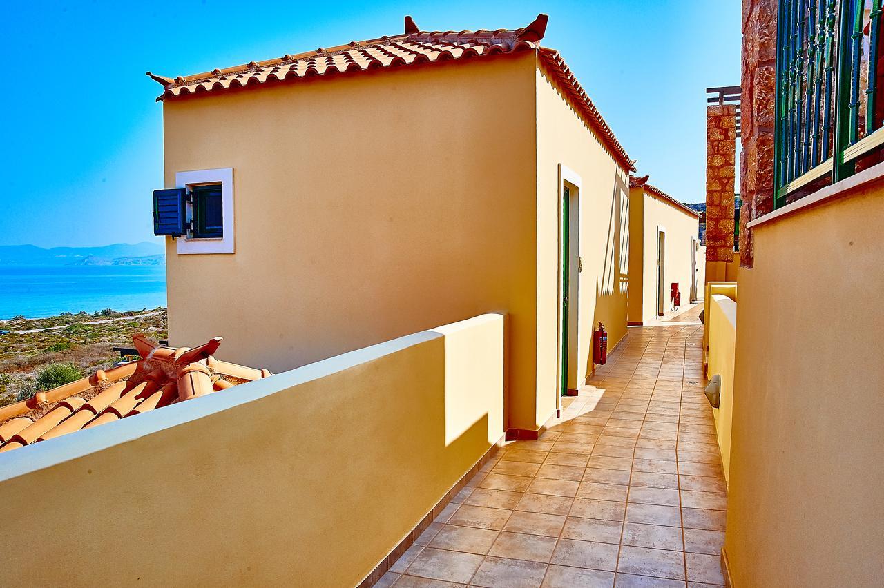 Element Hotel Elafonissos Eksteriør billede